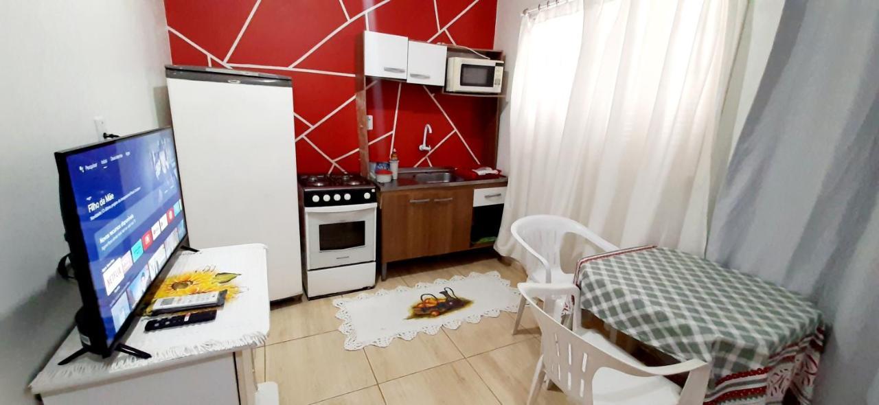 Kitnet S2 Em Torres-Rs - Na Mais Bela Praia Gaucha - Cozinha - Banheiro - Ar Condicionado - Tv Smart 32' - Wi-Fi - Estacionamento - Anfitria Superhost No Bnb Buitenkant foto