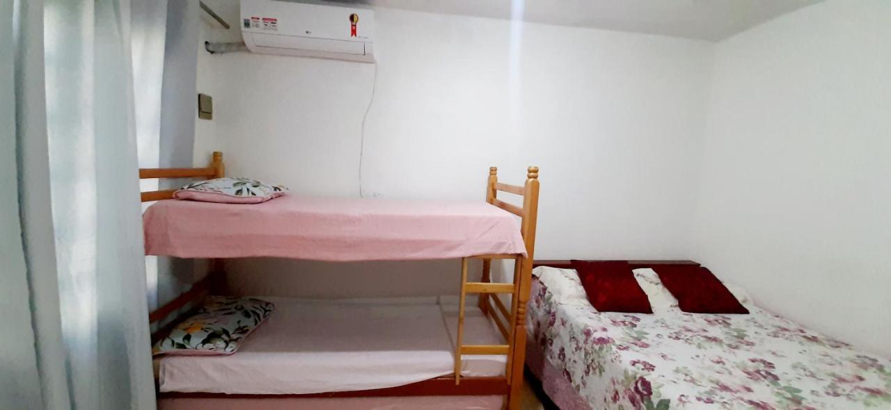 Kitnet S2 Em Torres-Rs - Na Mais Bela Praia Gaucha - Cozinha - Banheiro - Ar Condicionado - Tv Smart 32' - Wi-Fi - Estacionamento - Anfitria Superhost No Bnb Buitenkant foto