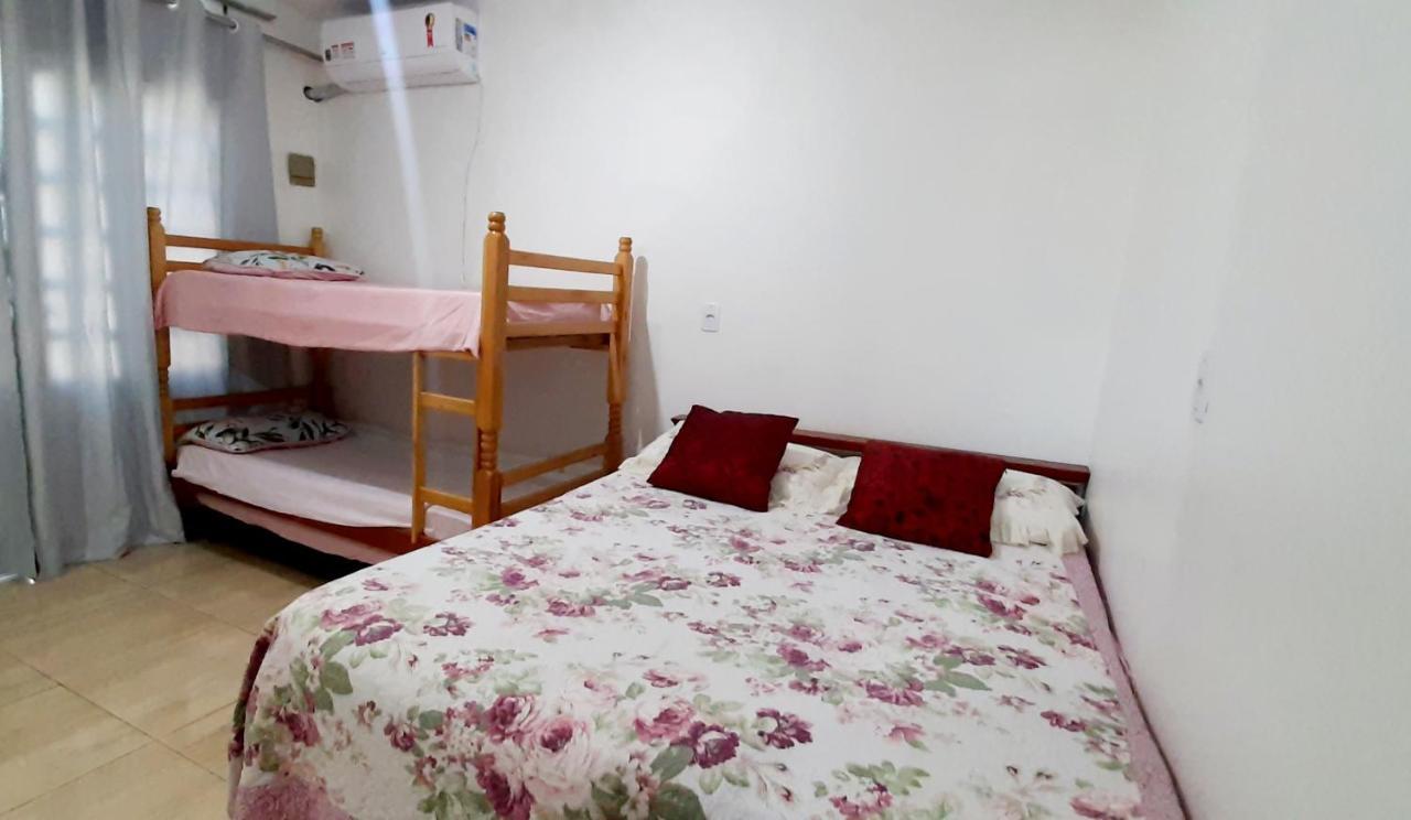 Kitnet S2 Em Torres-Rs - Na Mais Bela Praia Gaucha - Cozinha - Banheiro - Ar Condicionado - Tv Smart 32' - Wi-Fi - Estacionamento - Anfitria Superhost No Bnb Buitenkant foto