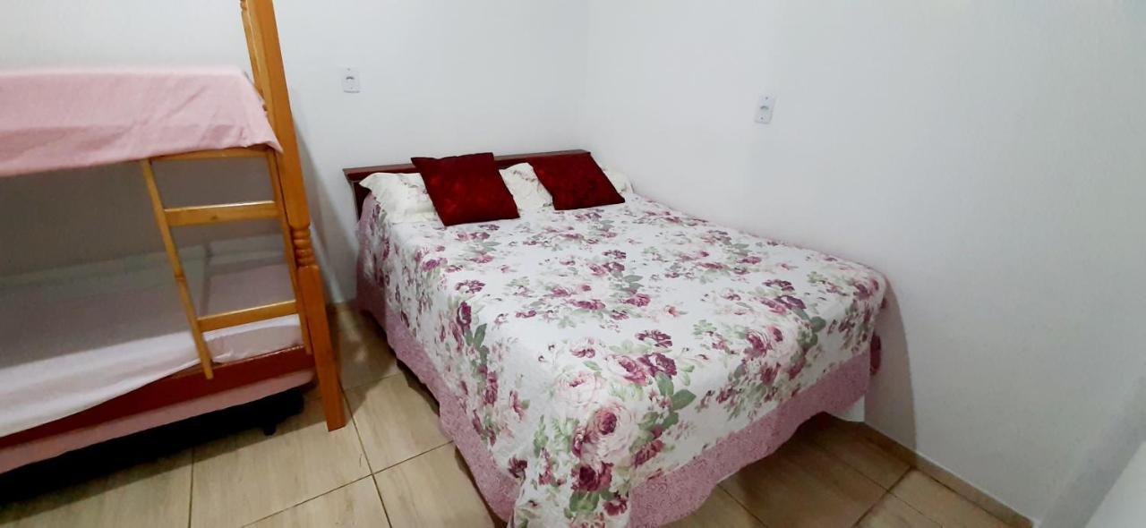Kitnet S2 Em Torres-Rs - Na Mais Bela Praia Gaucha - Cozinha - Banheiro - Ar Condicionado - Tv Smart 32' - Wi-Fi - Estacionamento - Anfitria Superhost No Bnb Buitenkant foto